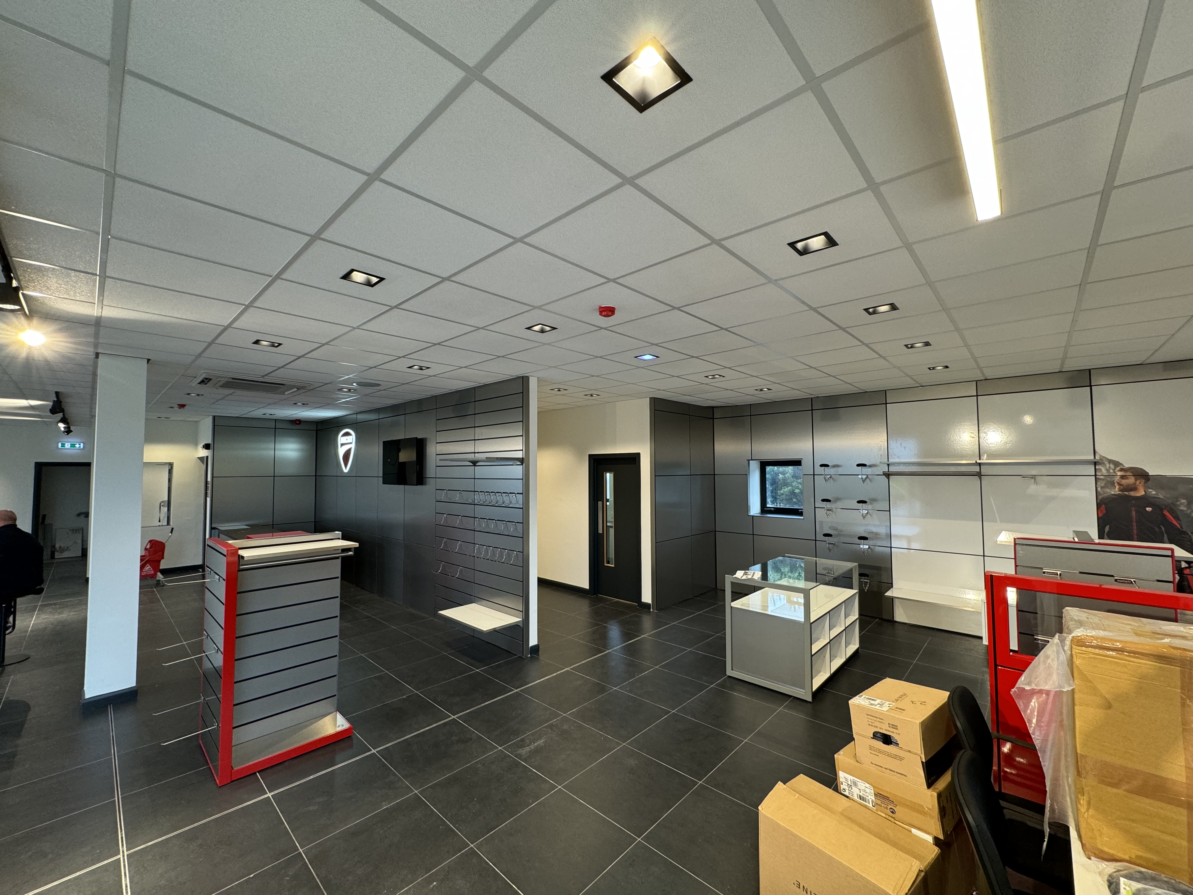 BMW / Ducati - Sunderland — photo 13